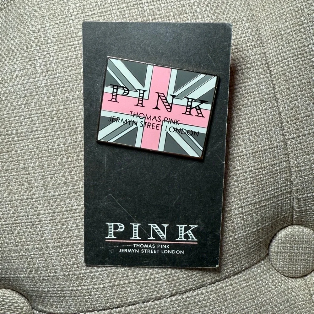 Thomas Pink London Union Jack Enamel‎ Pin Badge Pink Grey Flag NWT Collectible